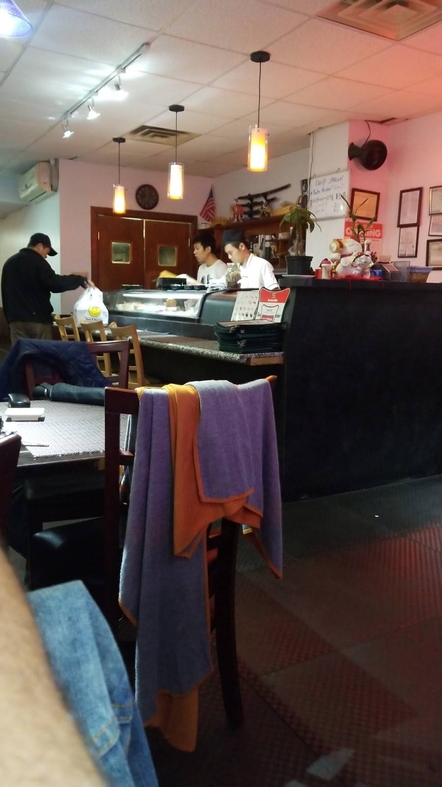 Umi | restaurant | 96-05 Metropolitan Ave, Forest Hills, NY 11375, USA | 7182613483 OR +1 718-261-3483