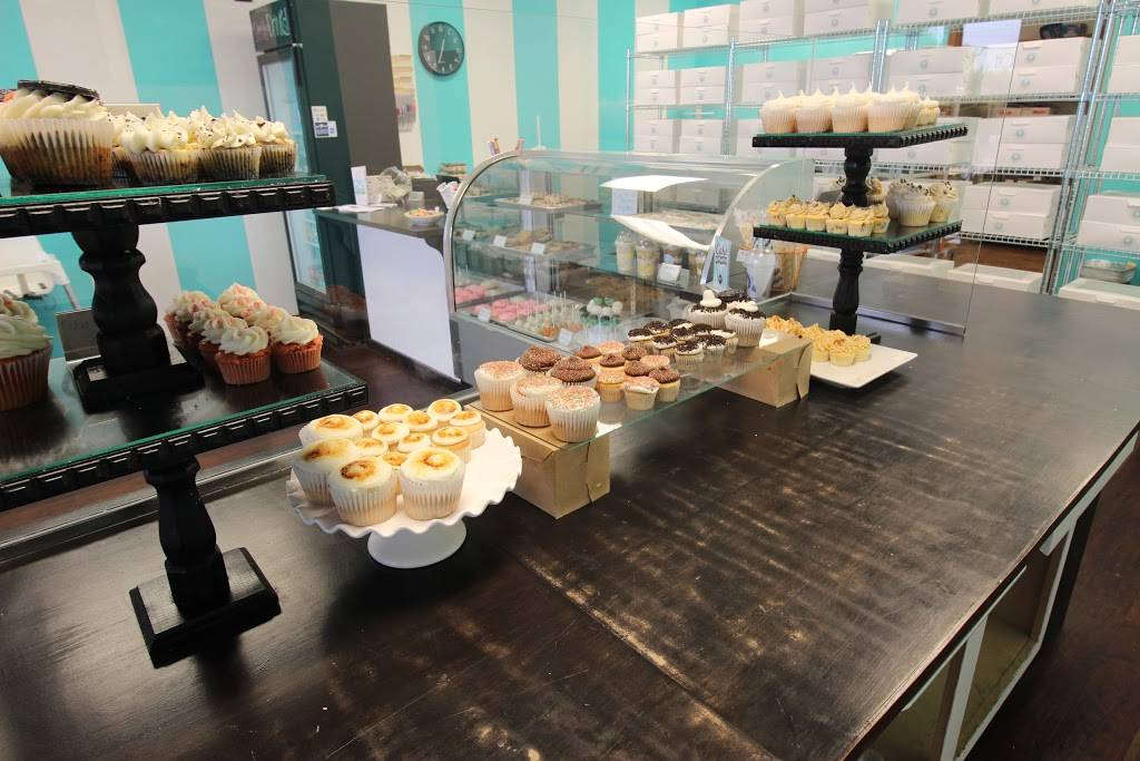 Buttersweet Cupcakes Edmond | restaurant | 16708 N Pennsylvania Ave, Edmond, OK 73012, USA | 4053979395 OR +1 405-397-9395