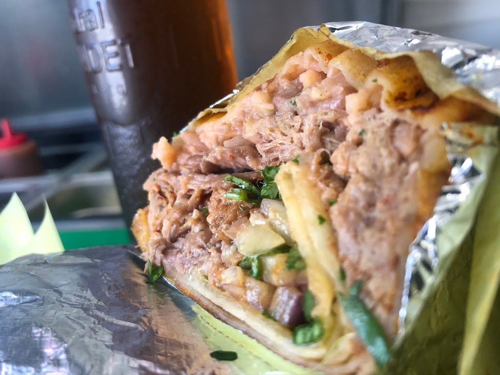 Cerritos Birria | restaurant | 1111 Ming Ave, Bakersfield, CA 93304, United States | 6614724469 OR +1 661-472-4469