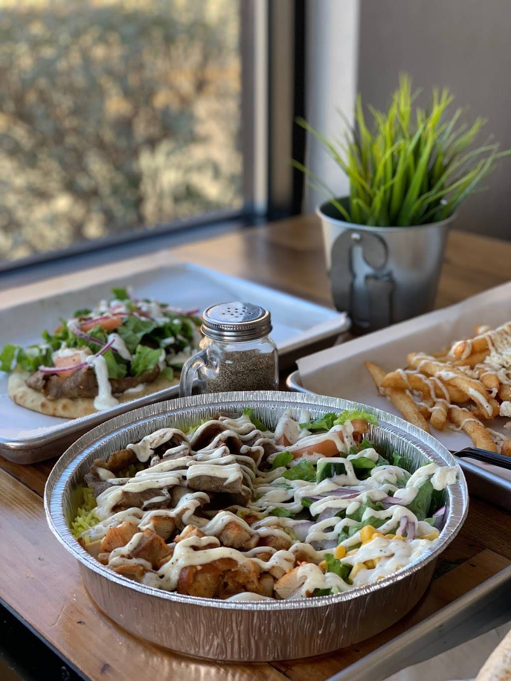 Gyro 360 Mediterranean | restaurant | 311 E Hickory St #110, Denton, TX 76201, USA | 9403230003 OR +1 940-323-0003