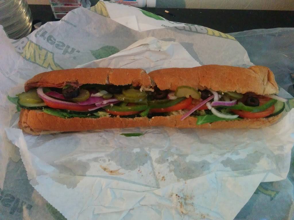 Subway Restaurants | restaurant | 311 12th Ave SE, Norman, OK 73071, USA | 4053640464 OR +1 405-364-0464