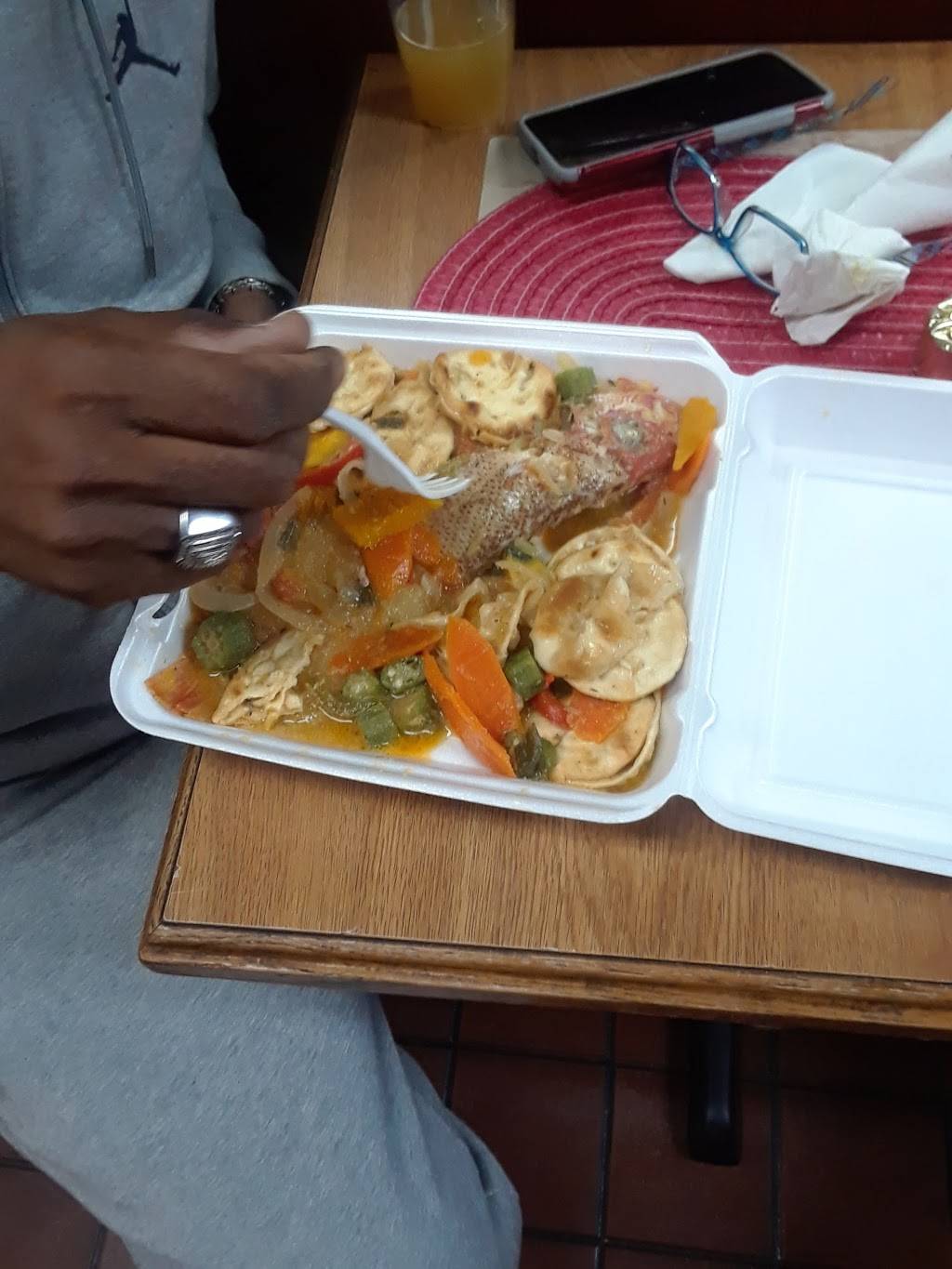 Tastee Jerk | restaurant | 20003 Hollis Ave, St. Albans, NY 11412, USA | 7182850704 OR +1 718-285-0704