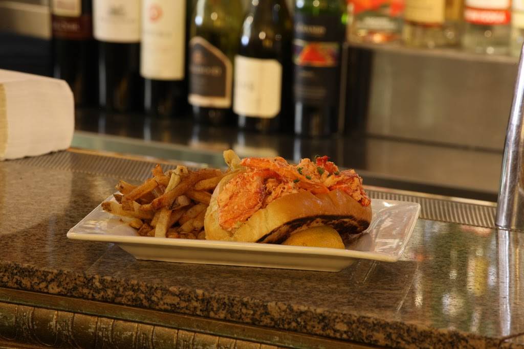 Providence Oyster Bar | restaurant | 283 Atwells Ave, Providence, RI 02903, USA | 4012728866 OR +1 401-272-8866