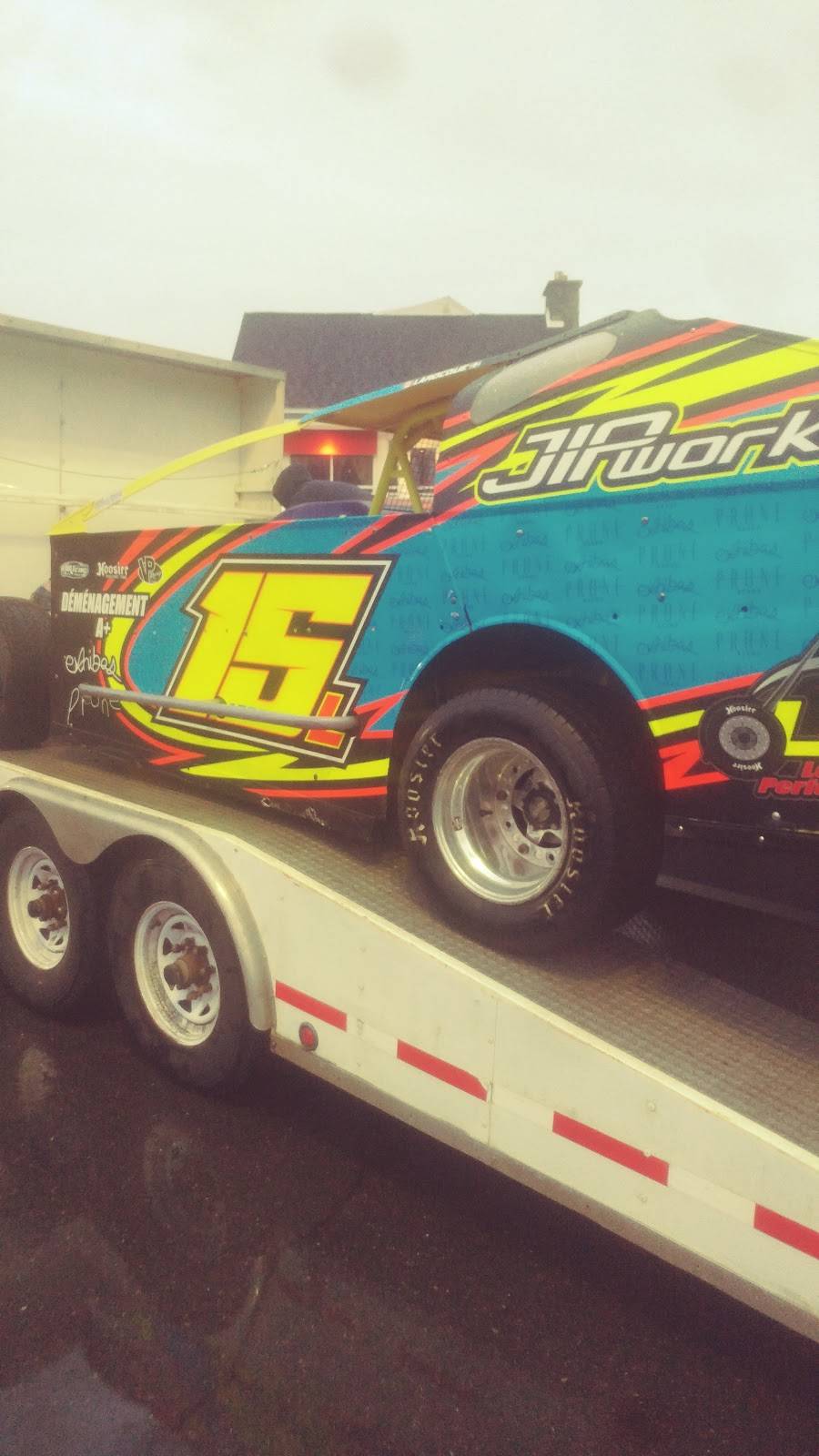 Restaurant Le Vieux St-Charles | restaurant | 800 Boulevard Foucault, Saint-Charles-de-Drummond, QC J2C 1A7, Canada | 8194789168 OR +1 819-478-9168