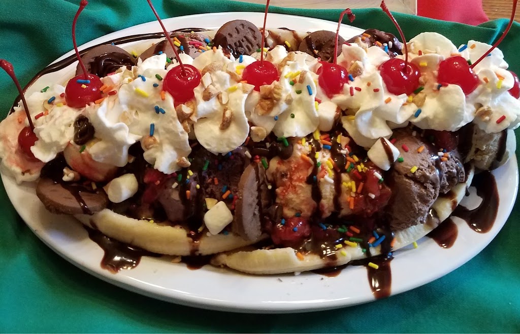 Billy Bricks Pizza & Ice Cream | restaurant | 428 Green Bay Rd, Highwood, IL 60040, USA | 8477808644 OR +1 847-780-8644