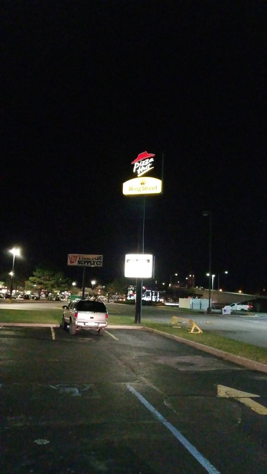 Pizza Hut | restaurant | 75 Pine Lake Ave, La Porte, IN 46350, USA | 2193623000 OR +1 219-362-3000