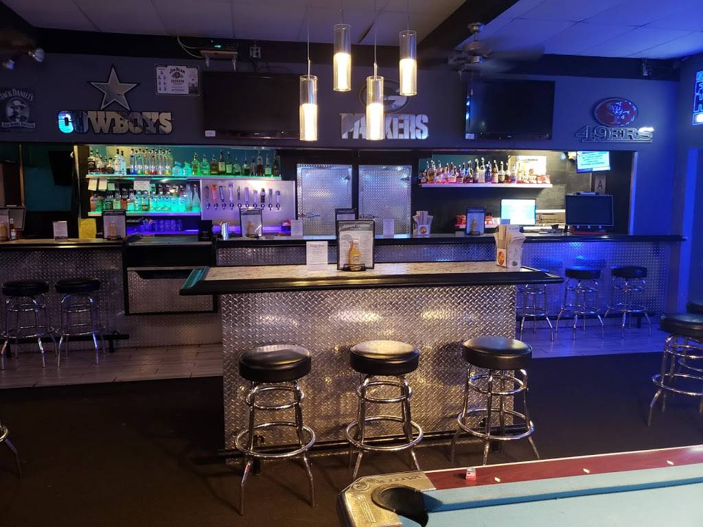 Johnny Fingers Bar and Grill | restaurant | 15863 Lorene Dr, Victorville, CA 92395, USA | 7609510444 OR +1 760-951-0444