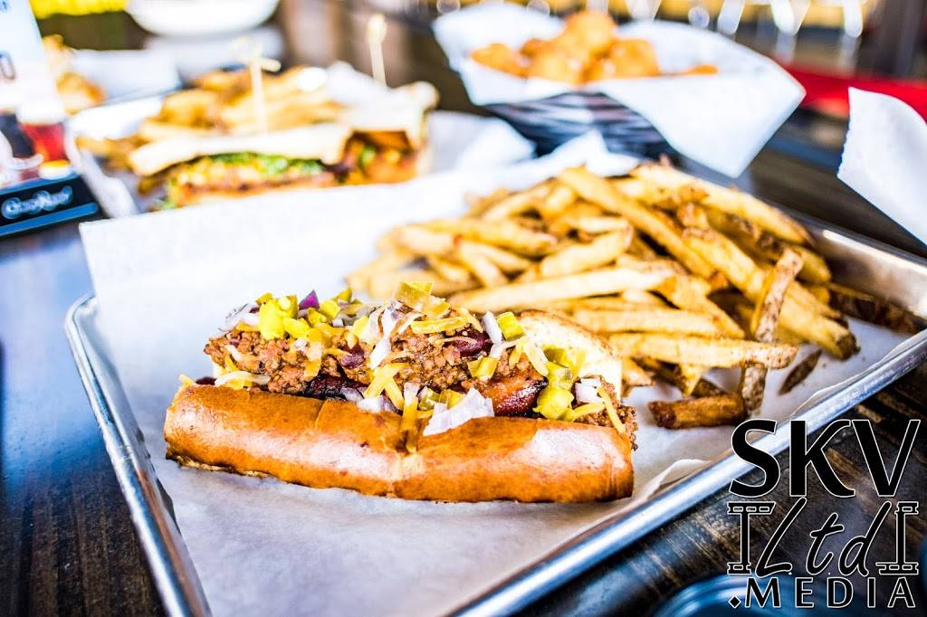 Highline RxR | restaurant | 2010 Crystal Dr, Arlington, VA 22202, USA | 7034132337 OR +1 703-413-2337