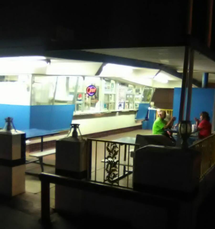 Lancaster Frosty King | restaurant | 5508 S Union Ave, Bakersfield, CA 93307, USA | 6618319167 OR +1 661-831-9167