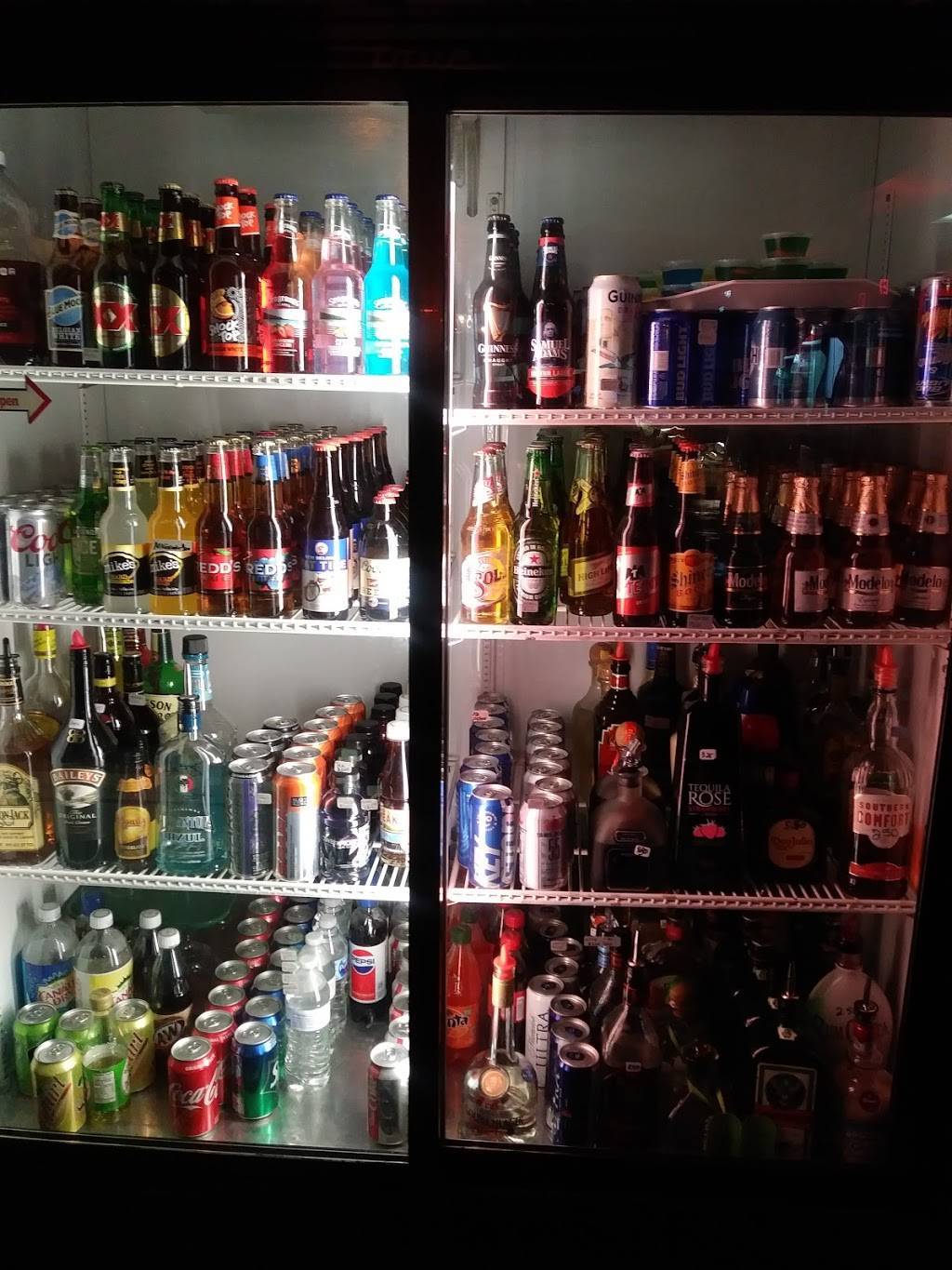 El Tarasco Bar & Grill | restaurant | 123 Central Ave S, Le Mars, IA 51031, USA | 7123440452 OR +1 712-344-0452