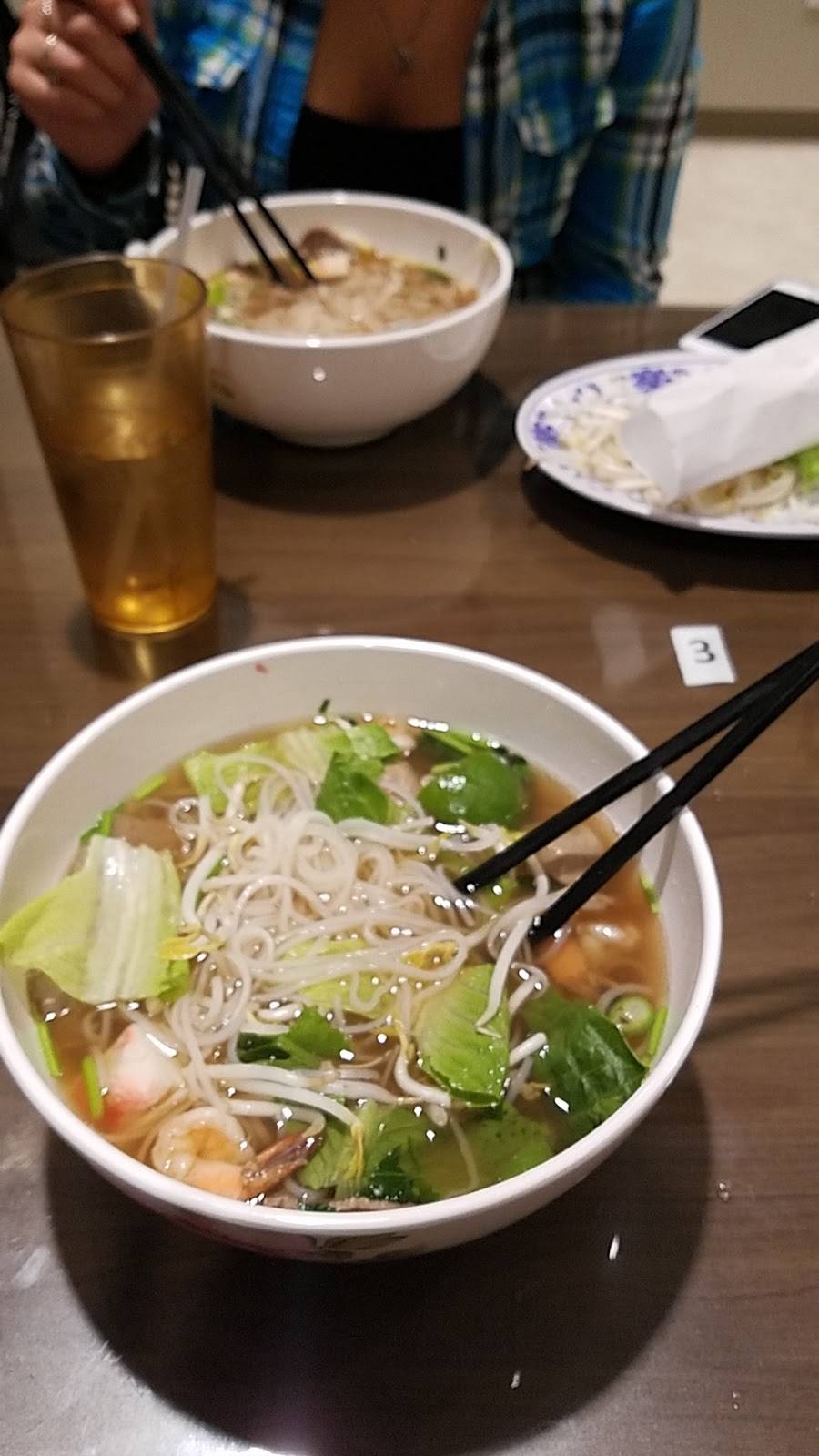 Hmongs Golden Egg Rolls | restaurant | 901 State St #110, La Crosse, WI 54601, USA | 6087820096 OR +1 608-782-0096