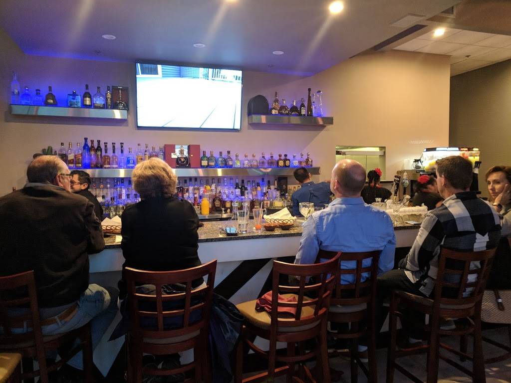 Compadres | Mexican Restaurant | restaurant | 1900 Cayuga St, Middleton, WI 53562, USA | 6082038332 OR +1 608-203-8332