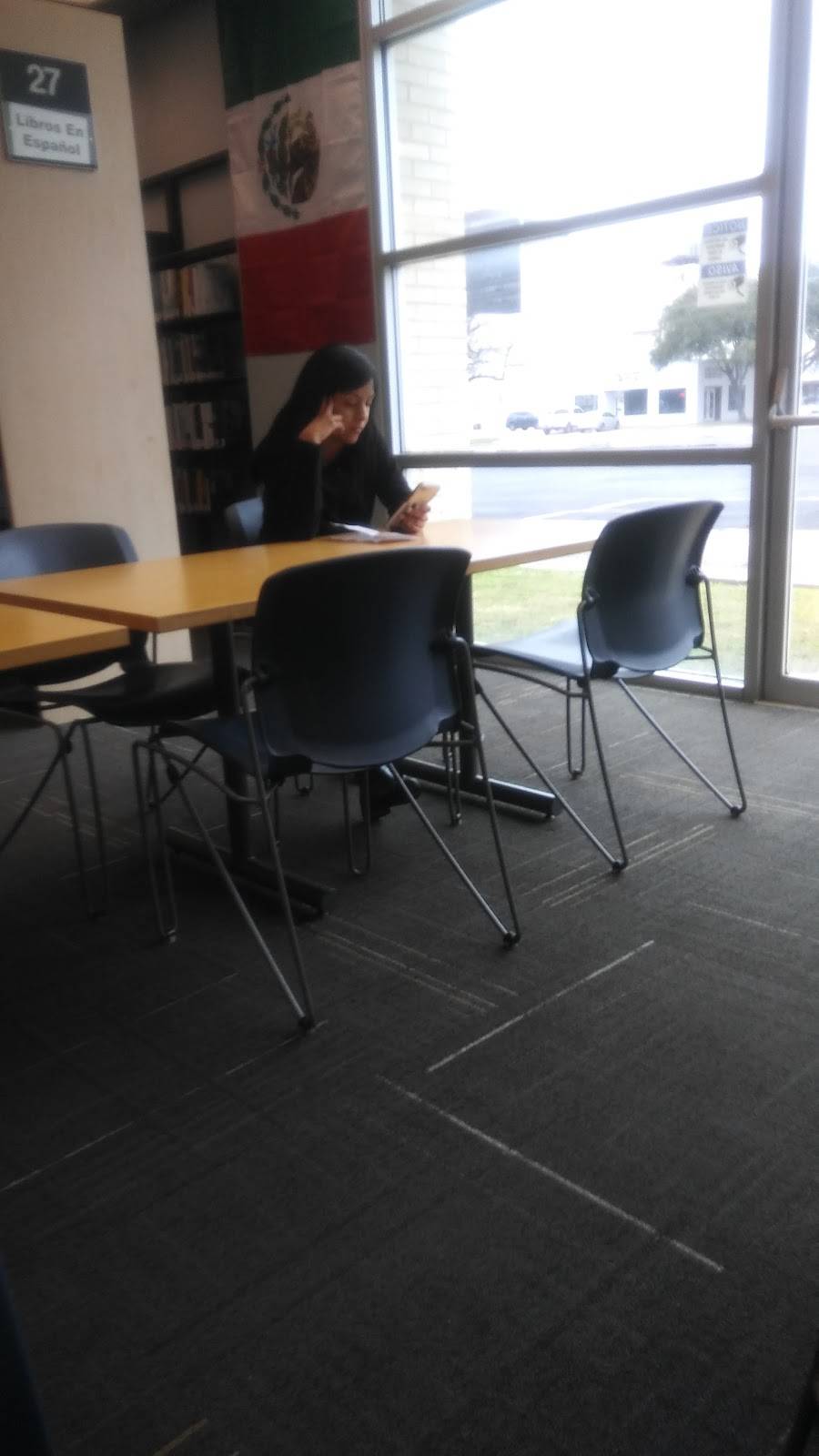 Jack in the Box | restaurant | 6308 Gaston Ave, Dallas, TX 75214, USA | 2148233881 OR +1 214-823-3881