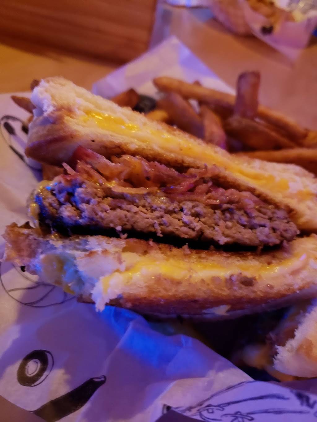 Barrel Inn | restaurant | 2005 West Ave S, La Crosse, WI 54601, USA | 6087888442 OR +1 608-788-8442