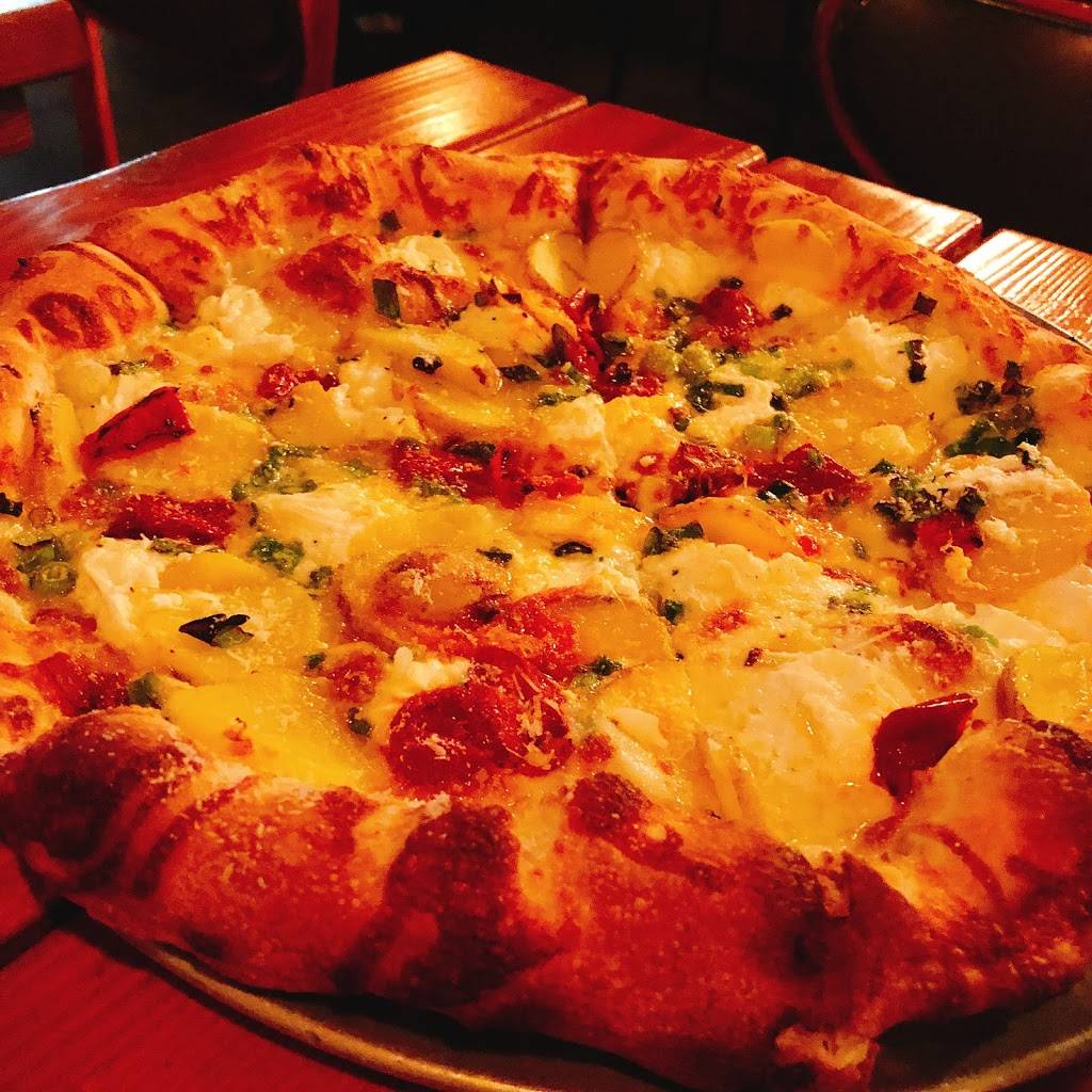 Pink Onion | restaurant | 64 14th St, San Francisco, CA 94103, USA | 4155292635 OR +1 415-529-2635