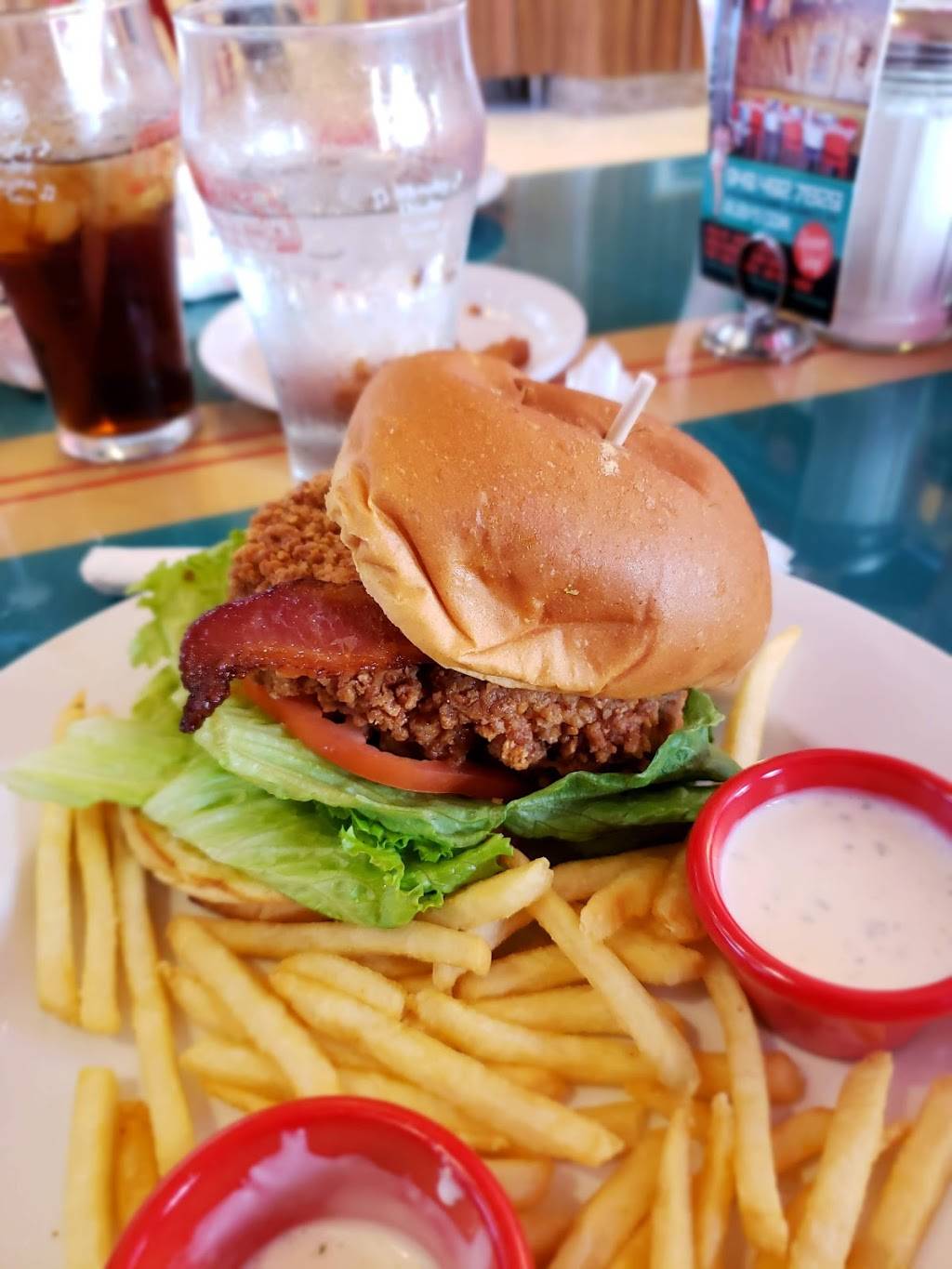 Rubys Diner | restaurant | 101 W Avenida Vista Hermosa, San Clemente, CA 92672, USA | 9494927829 OR +1 949-492-7829