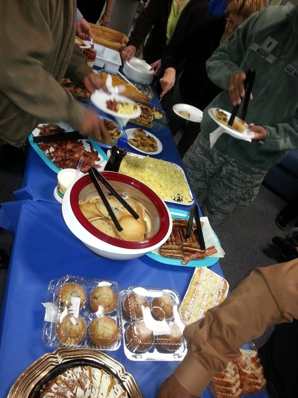 Pizza Hut | restaurant | 11 W E Dayton Yellow Springs Rd, Fairborn, OH 45324, USA | 9378787585 OR +1 937-878-7585