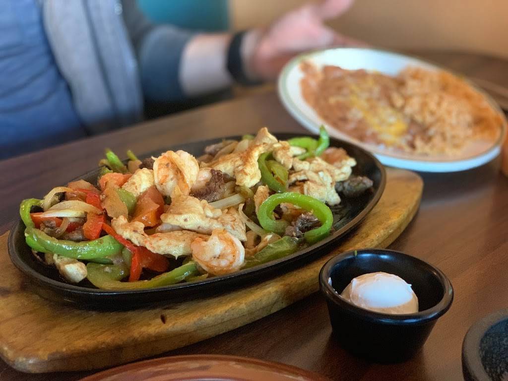 Hacienda Ruan | restaurant | 1202 E Broadway, Long Beach, CA 90802, USA | 5624320163 OR +1 562-432-0163