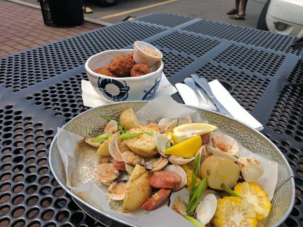 Spike Daileys | restaurant | 18 Central Ave, Dunkirk, NY 14048, USA | 7166729667 OR +1 716-672-9667