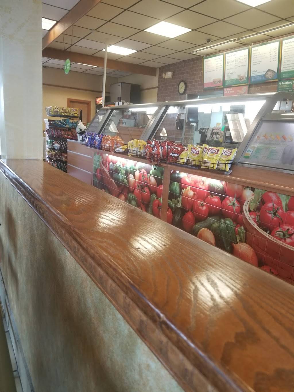 Subway Restaurants | restaurant | 910 N Frazier St, Conroe, TX 77301, USA | 9367603700 OR +1 936-760-3700