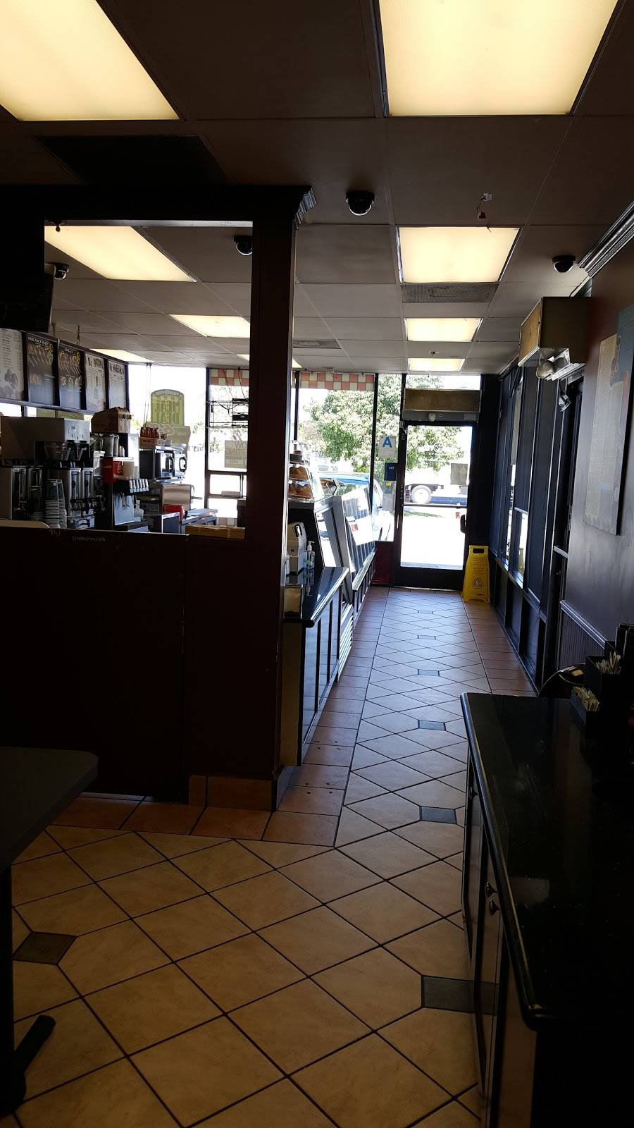 Yum Yum Donuts | cafe | 10426 Whittier Blvd, Whittier, CA 90606, USA | 5626999266 OR +1 562-699-9266