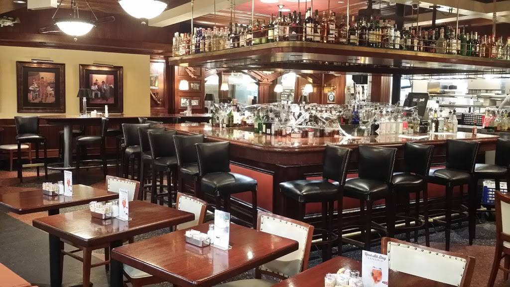 Pappadeaux Seafood Kitchen | restaurant | William P. Hobby Airport (HOU), 7800 Airport Blvd Space C11, Houston, TX 77061, USA | 7138477622 OR +1 713-847-7622