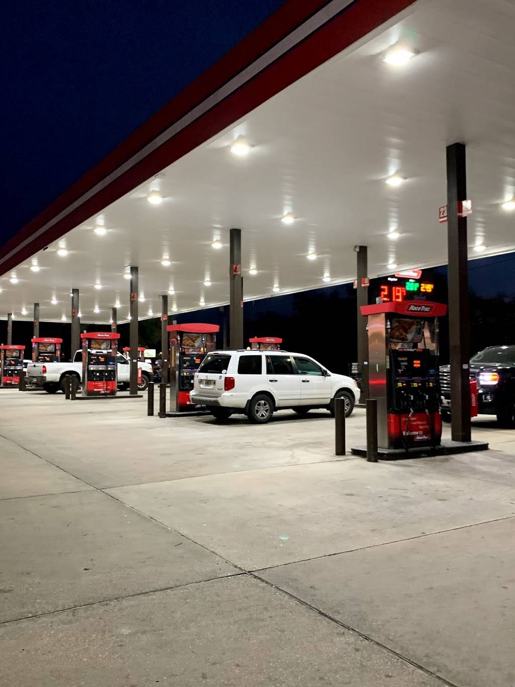 RaceTrac | cafe | 1202 Townsgate Ct, Plant City, FL 33566, USA | 8137640367 OR +1 813-764-0367