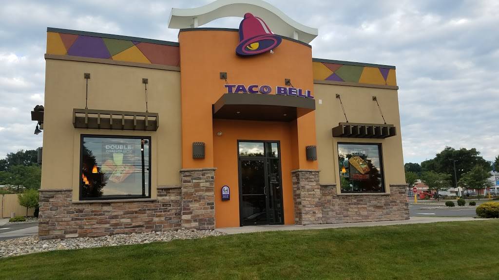 Taco Bell | meal takeaway | 2320 Dixwell Ave, Hamden, CT 06514, USA | 2032301844 OR +1 203-230-1844