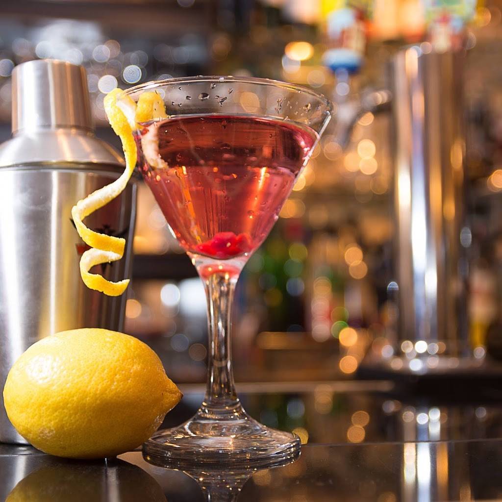 Veloute Bistro & Catering | restaurant | 2343 Queen St E, Toronto, ON M4E 1H2, Canada | 4166967392 OR +1 416-696-7392