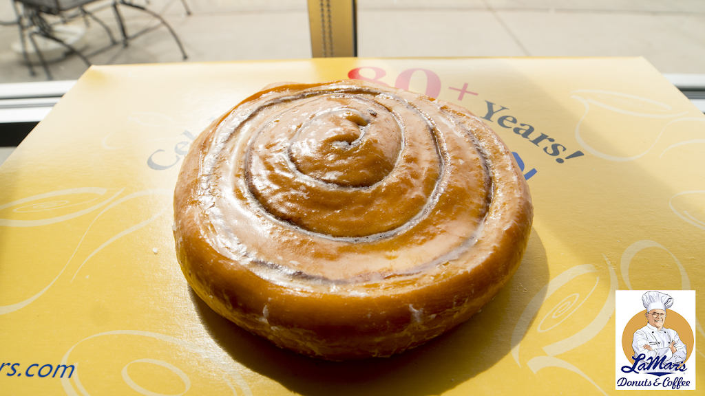 LaMars Donuts and Coffee | bakery | 4822 Pioneers Boulevard &, S 48th St, Lincoln, NE 68506, USA | 4024845555 OR +1 402-484-5555