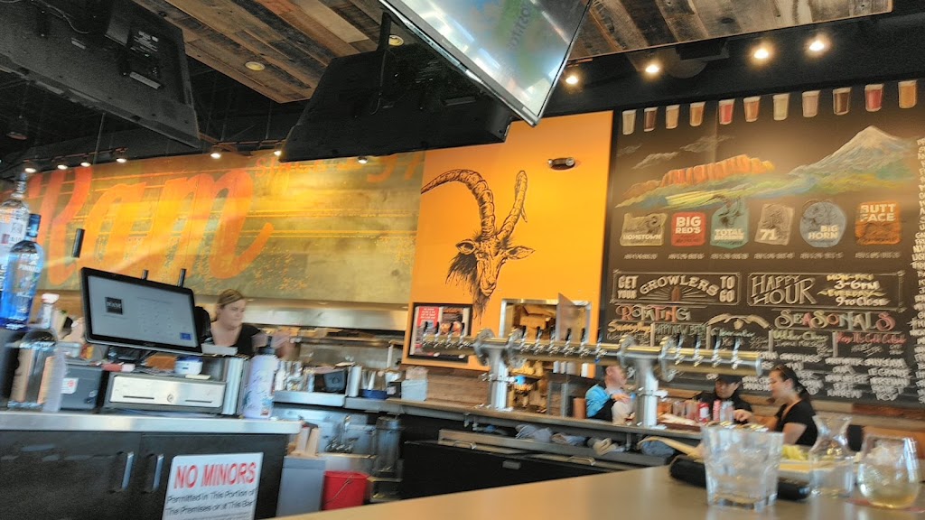 RAM Restaurant & Brewery | restaurant | 165 Rossanley Dr, Medford, OR 97501, USA | 4582259816 OR +1 458-225-9816