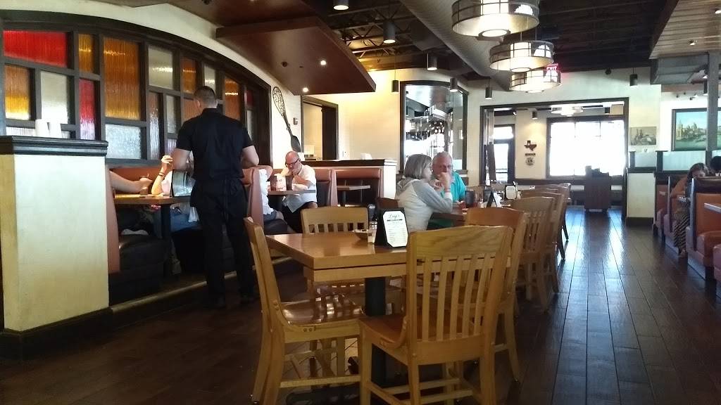 Luigis Italian Cafe | restaurant | 1615 State Hwy 50, Commerce, TX 75428, USA | 9038862000 OR +1 903-886-2000