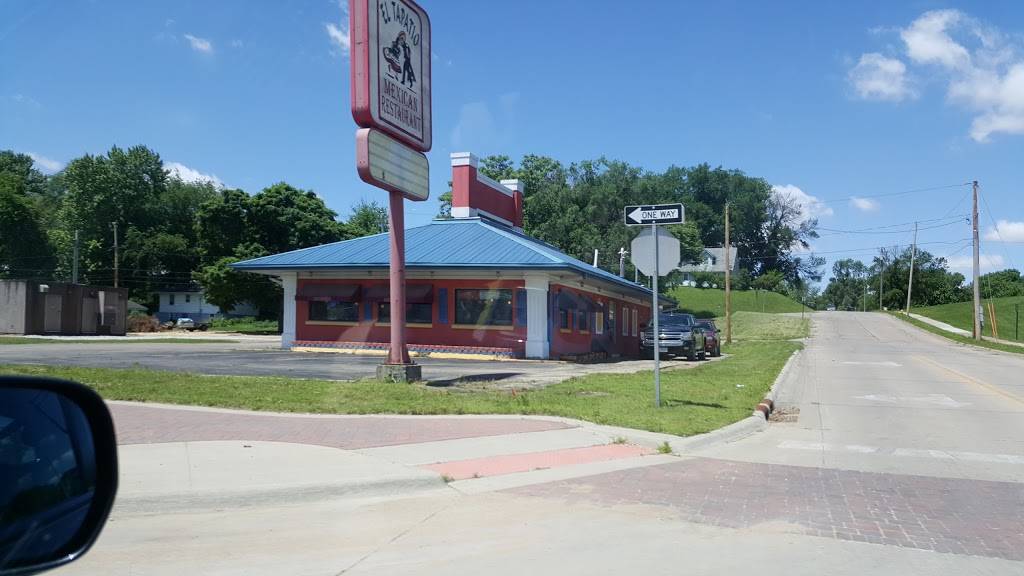 El Tapatio Inc | restaurant | 2300 Camanche Ave, Clinton, IA 52732, USA | 5632423885 OR +1 563-242-3885