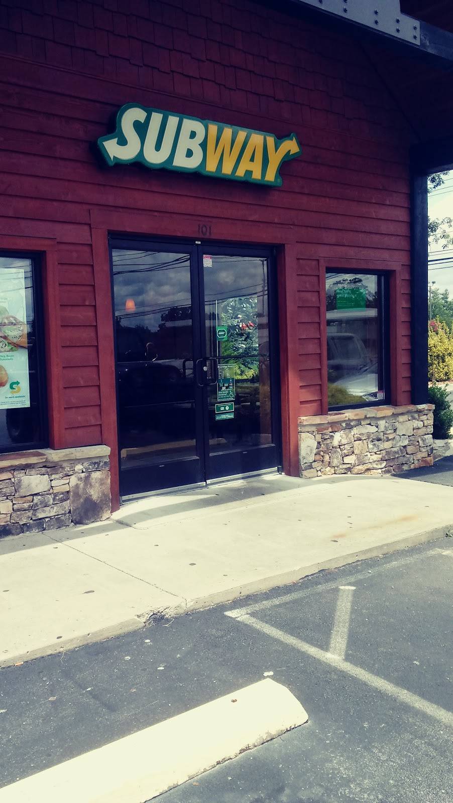 Subway Restaurants | restaurant | 4147 Hwy 127 N, Suite 101, Crossville, TN 38571, USA | 9314849914 OR +1 931-484-9914