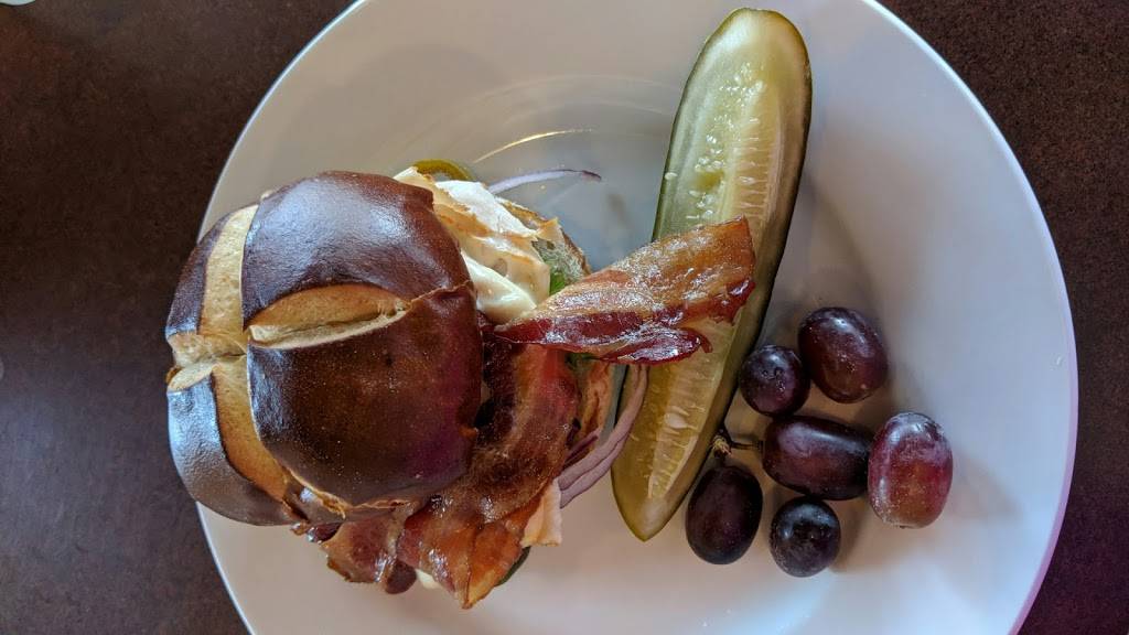 New York Deli | meal delivery | 1853 N Casaloma Dr, Appleton, WI 54913, USA | 9207343354 OR +1 920-734-3354