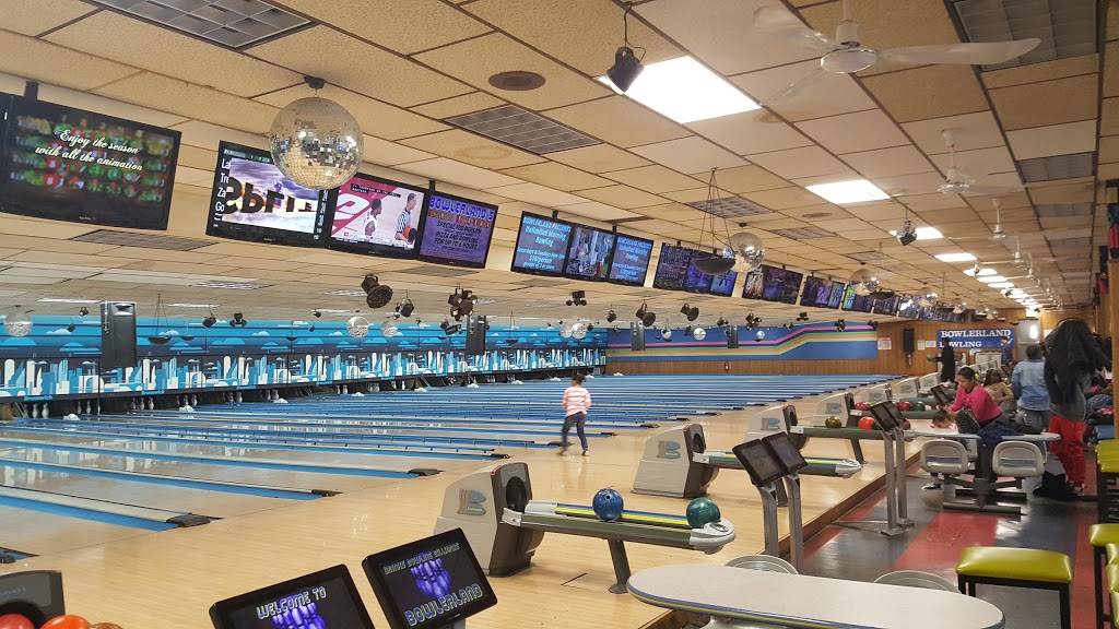 Bowlerland | night club | 2417 Hollers Ave, The Bronx, NY 10475, USA | 7189948700 OR +1 718-994-8700
