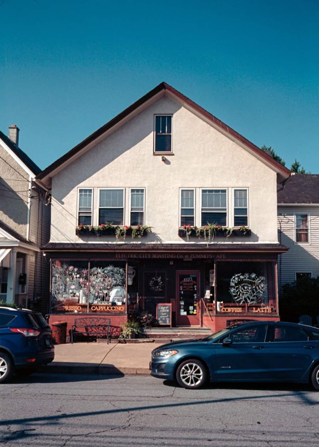 Zummos Cafe | cafe | 916 Marion St, Scranton, PA 18509, USA | 5703442715 OR +1 570-344-2715