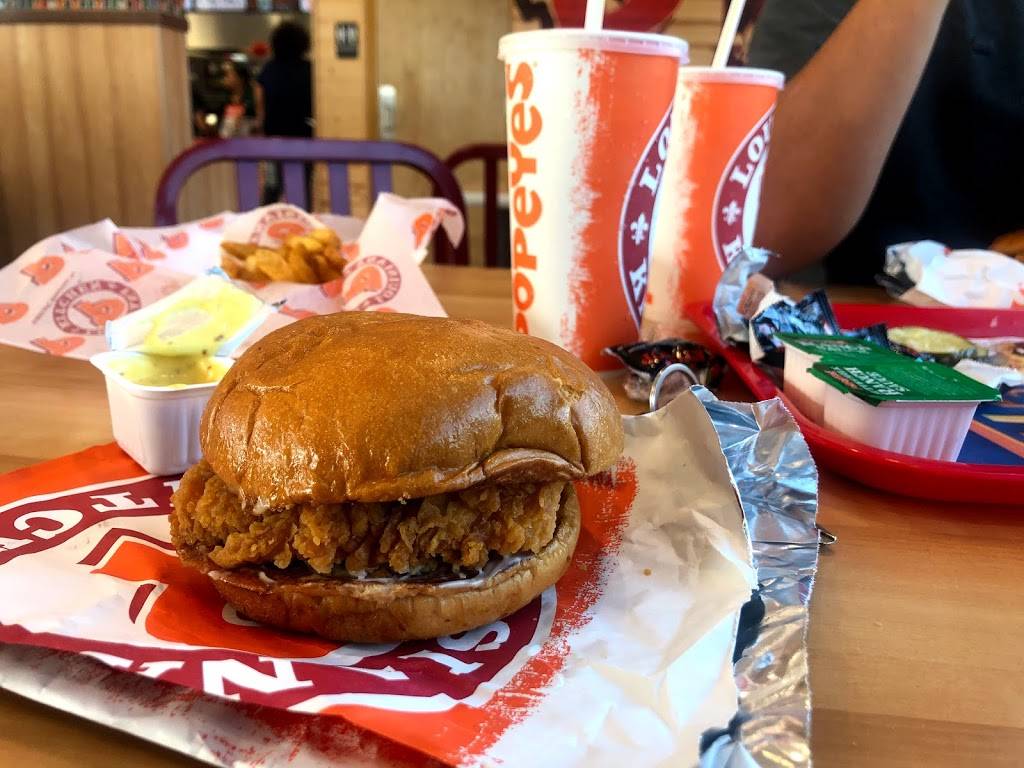 Popeyes Louisiana Kitchen | restaurant | 2613 Almeda Genoa Rd, Houston, TX 77047, USA | 7134348686 OR +1 713-434-8686
