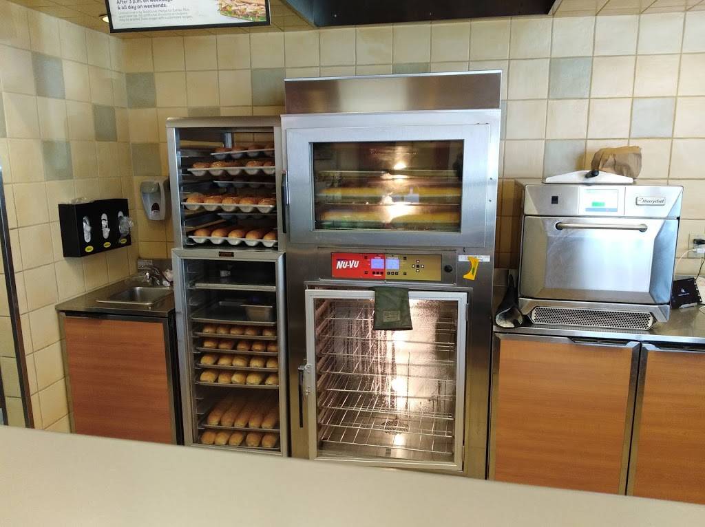 Subway | restaurant | 2281 W. Esplanade Ave, Esplanade Suite B104, San Jacinto, CA 92582, USA | 9516634546 OR +1 951-663-4546