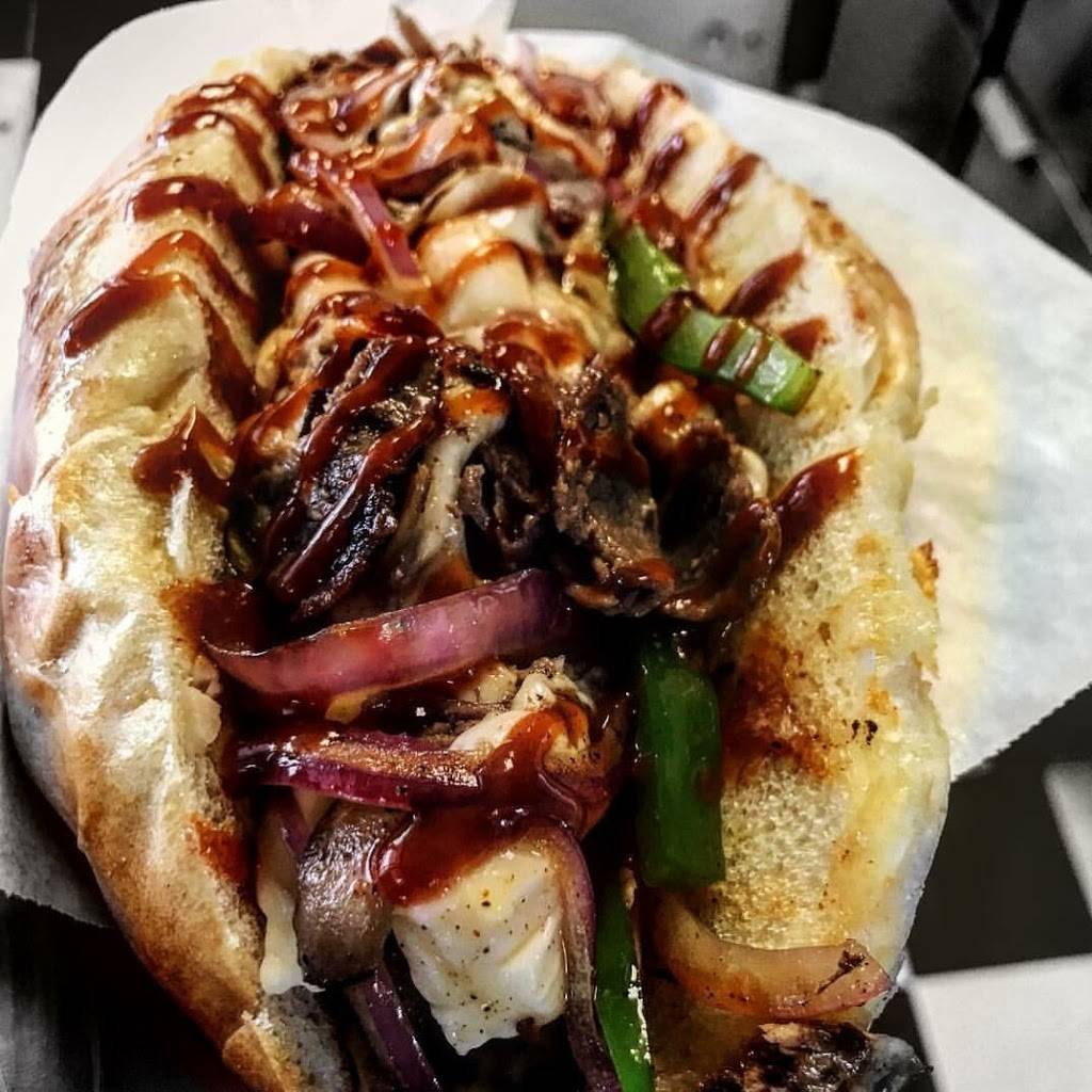 Golden Fries | restaurant | 6505 Jeanne DArc Blvd N, Orléans, ON K1C 2R1, Canada | 6137007968 OR +1 613-700-7968