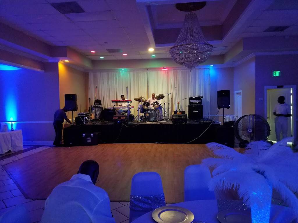 Runway Grille & Deli | restaurant | 3183 Winchester Rd, Memphis, TN 38118, USA | 9014408496 OR +1 901-440-8496