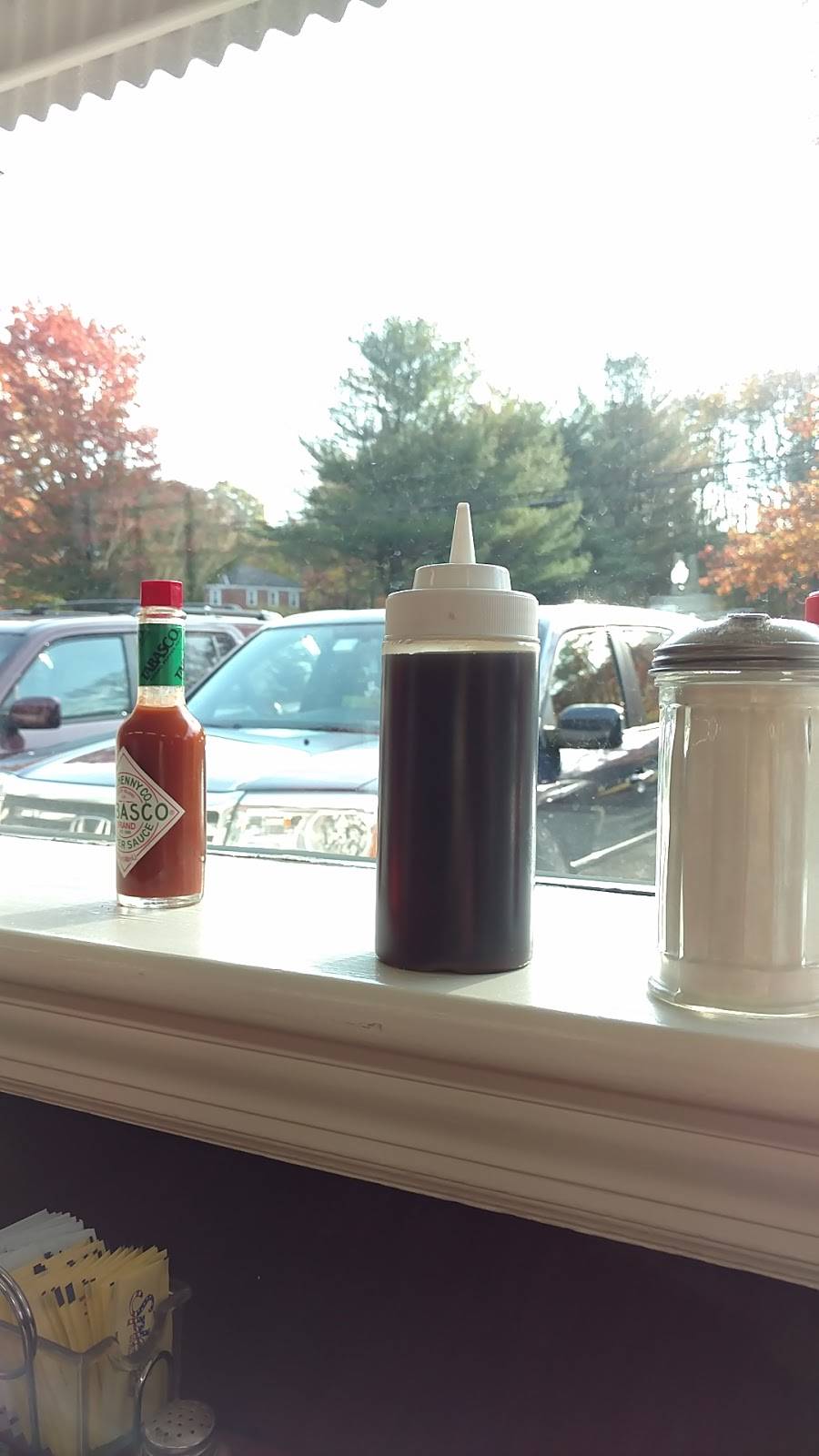 Laurel Diner | restaurant | 544 Main St S, Southbury, CT 06488, USA | 2032648218 OR +1 203-264-8218