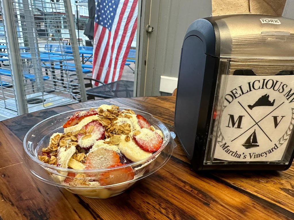 Like Acai | restaurant | 22 Main St, Vineyard Haven, MA 02568, USA | 5086932223 OR +1 508-693-2223