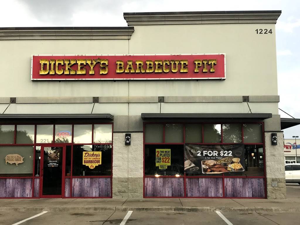 Dickeys Barbecue Pit | restaurant | 1224 N Highway 377, #221, Roanoke, TX 76262, USA | 8174913100 OR +1 817-491-3100