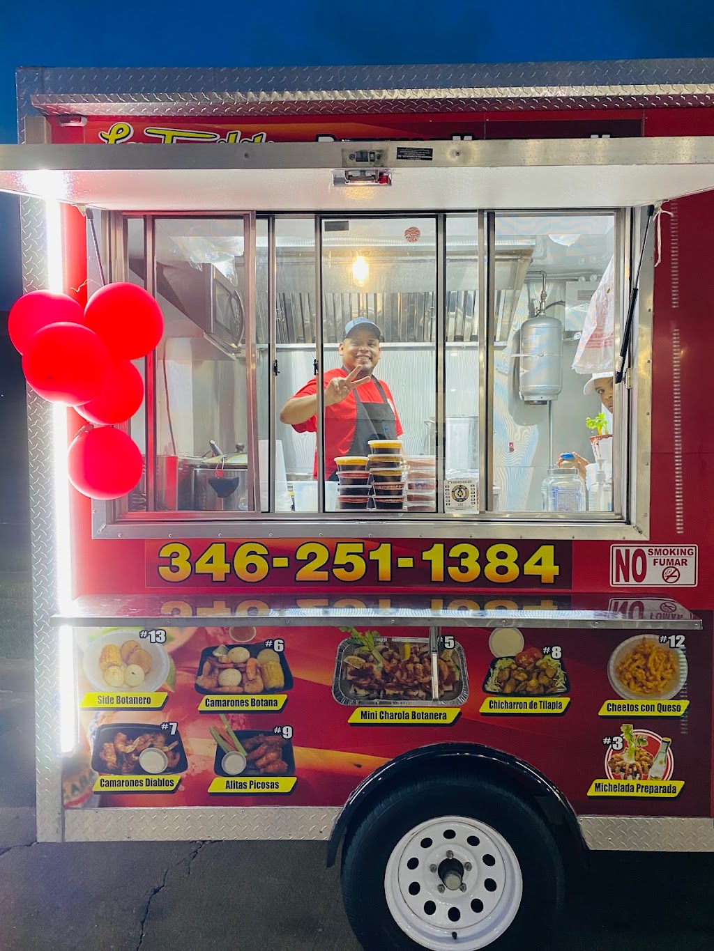 La Trailita Botanas | restaurant | 14647 Woodforest Blvd, Houston, TX 77015, USA | 3462511384 OR +1 346-251-1384