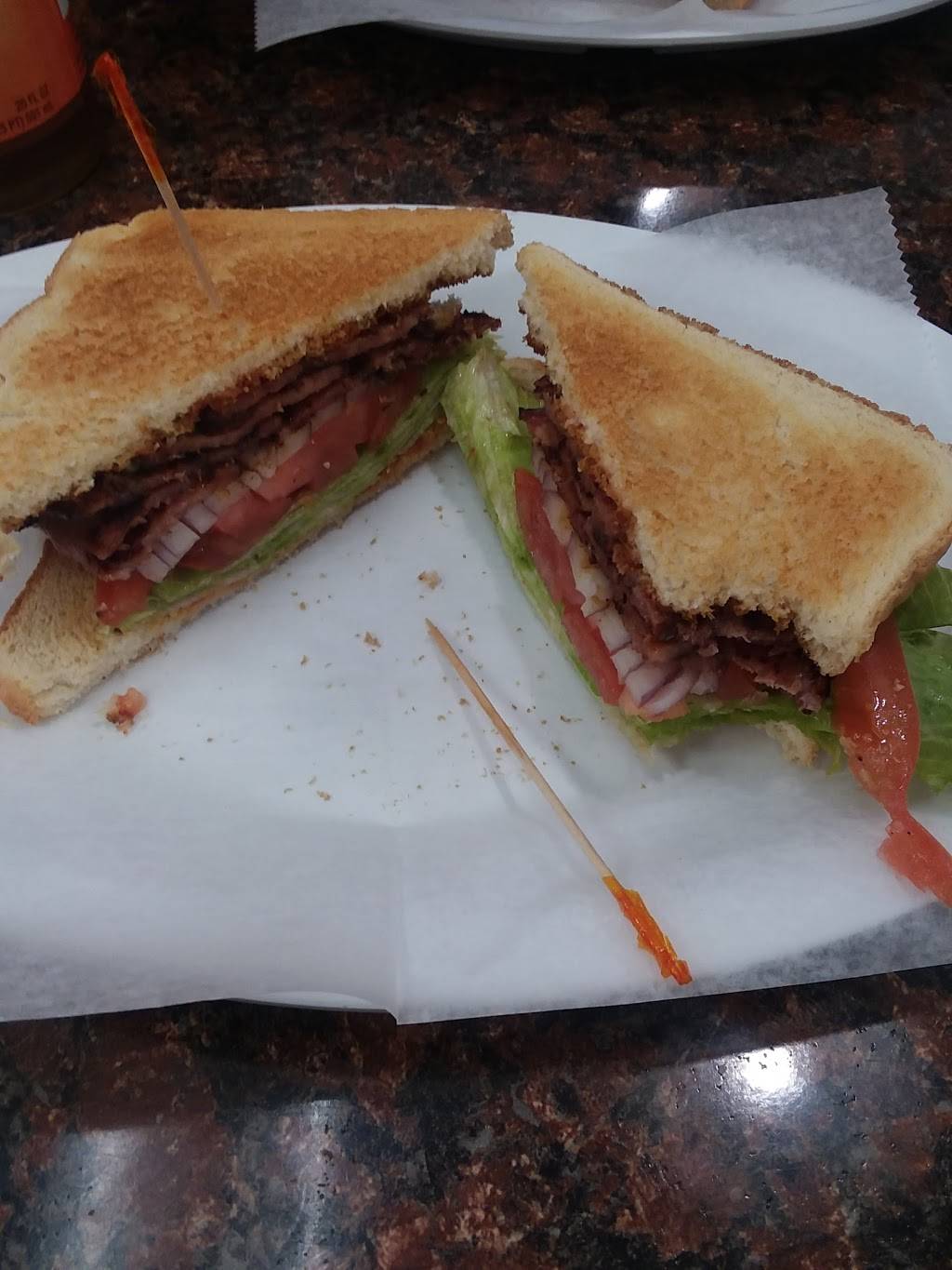 Texas Wiener | restaurant | 172 Stelton Rd, Piscataway Township, NJ 08854, USA | 7324740215 OR +1 732-474-0215