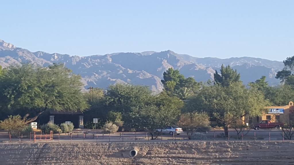 Chick-fil-A | restaurant | 6675 E Grant Rd, Tucson, AZ 85715, USA | 5203054407 OR +1 520-305-4407