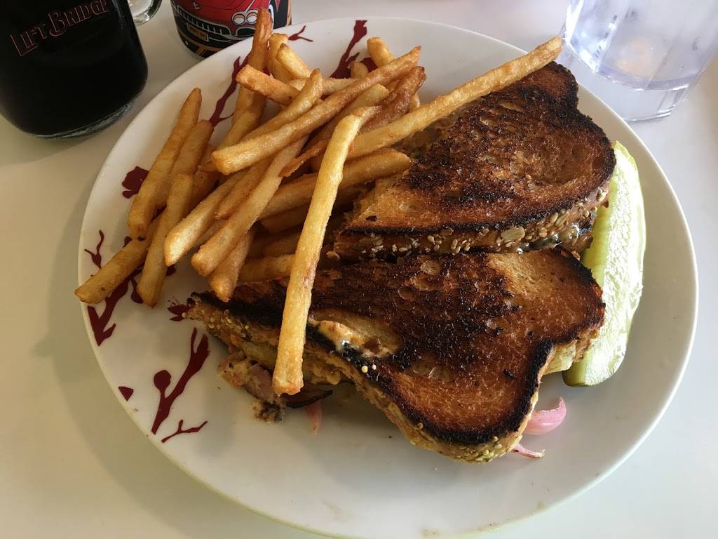 Oasis Cafe | cafe | 806 Main St S, Stillwater, MN 55082, USA | 6514390928 OR +1 651-439-0928