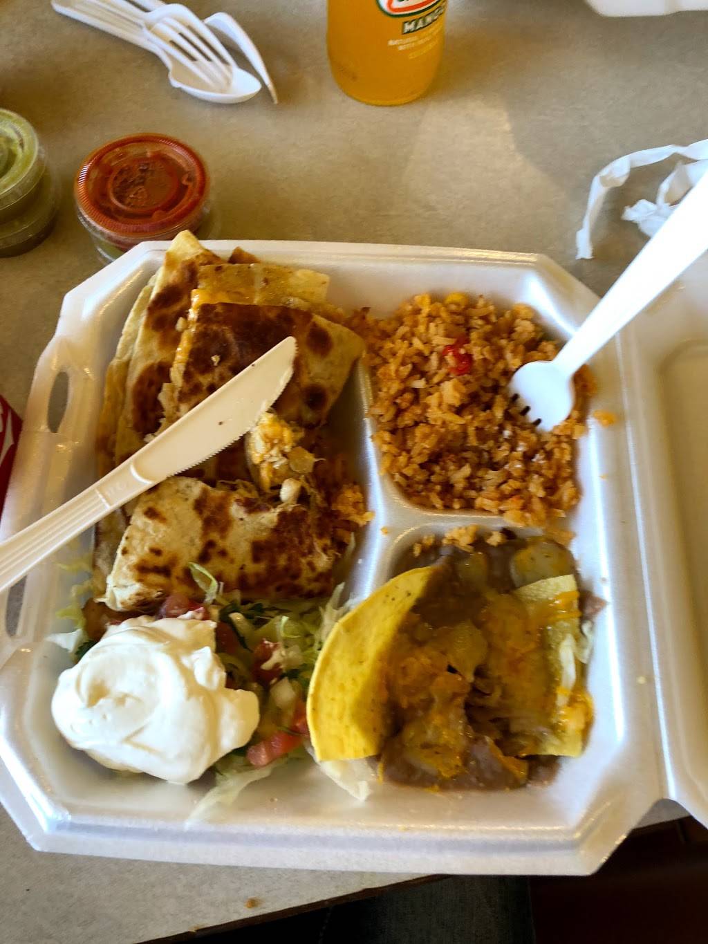 Lupitas Tex-Mex | restaurant | 301 N Dixie Hwy, Lake Worth, FL 33460, USA | 5615330933 OR +1 561-533-0933