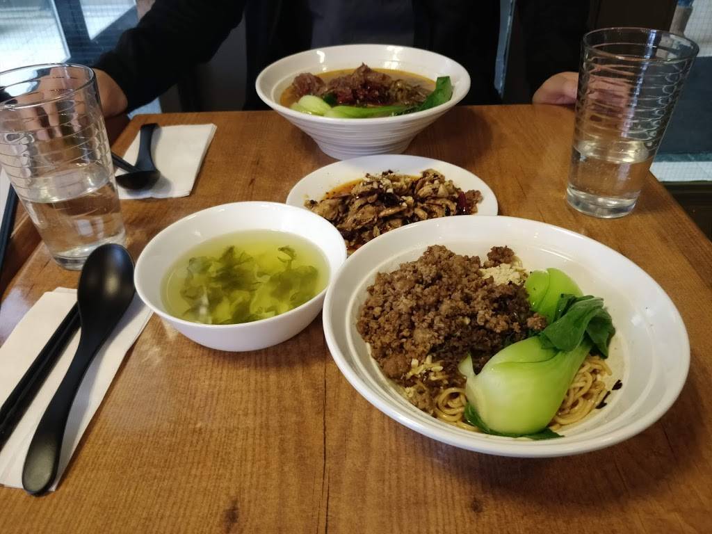 5 Noodles 伍叔担担面 | restaurant | 106-165 Dundas St W, Mississauga, ON L5B 2N6, Canada | 6477296355 OR +1 647-729-6355